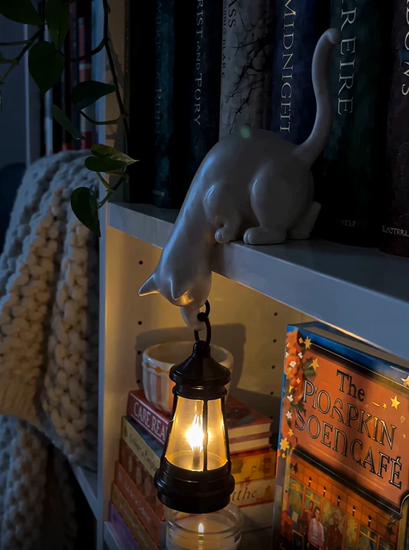 Hanging cat shelf Lamp
